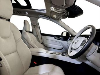 Volvo XC60 2.0h T6 Recharge 11.6kWh Inscription Expression SUV 5dr Petrol P