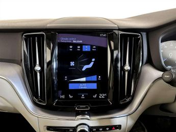 Volvo XC60 2.0h T6 Recharge 11.6kWh Inscription Expression SUV 5dr Petrol P