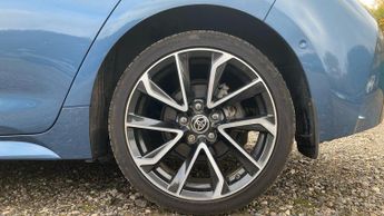 Toyota Corolla 1.8 VVT-h Excel CVT Euro 6 (s/s) 5dr