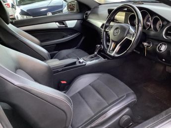 Mercedes-Benz C Class 2.1 C220 CDI AMG Sport Edition G-Tronic+ Euro 5 (s/s) 2dr