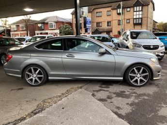 Mercedes-Benz C Class 2.1 C220 CDI AMG Sport Edition G-Tronic+ Euro 5 (s/s) 2dr