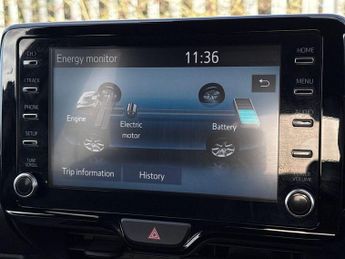 Toyota Yaris 1.5 VVT-h Design Hatchback 5dr Petrol Hybrid E-CVT Euro 6 (s/s) 