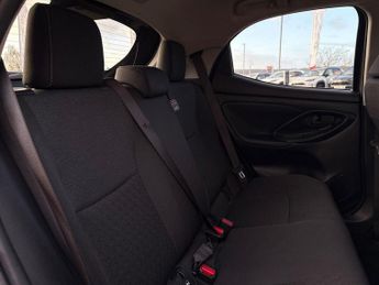 Toyota Yaris 1.5 VVT-h Design Hatchback 5dr Petrol Hybrid E-CVT Euro 6 (s/s) 