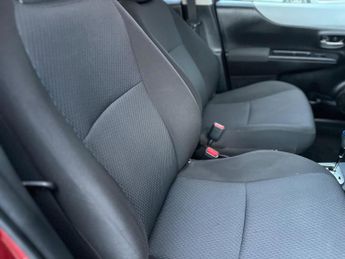 Toyota Yaris 1.5 VVT-h Icon Plus CVT Euro 5 5dr