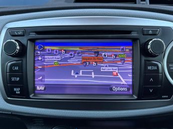 Toyota Yaris 1.5 VVT-h Icon Plus CVT Euro 5 5dr