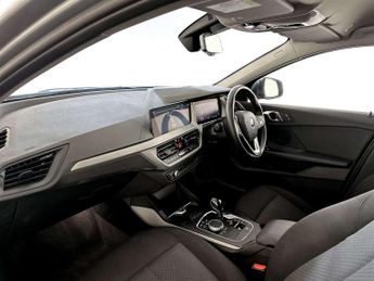 BMW 1 Series 1.5 118i SE (LCP) Hatchback 5dr Petrol DCT Euro 6 (s/s) (136 ps)