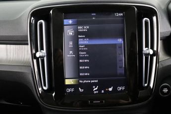 Volvo XC40 2.0 B4 MHEV Inscription Pro Auto Euro 6 (s/s) 5dr