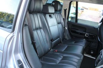 Land Rover Range Rover 4.4 TD V8 Vogue Auto 4WD Euro 5 5dr
