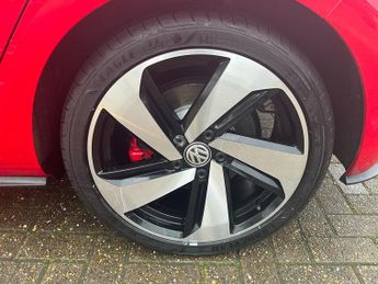 Volkswagen Golf 2.0 TSI GTI Hatchback 5dr Petrol DSG Euro 6 (s/s) (230 ps)