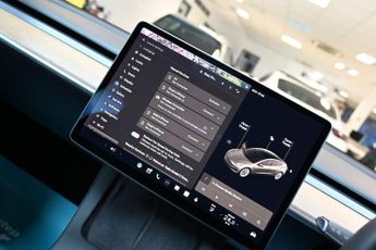 TESLA Model 3 Standard Range Plus Saloon 4dr Electric Auto RWD (241 bhp) +FREE