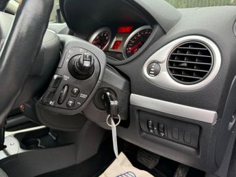 Renault Clio 1.6 VVT GT Line TomTom Auto Euro 5 5dr