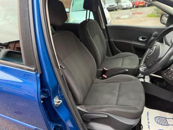 Renault Clio 1.6 VVT GT Line TomTom Auto Euro 5 5dr