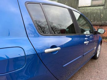 Renault Clio 1.6 VVT GT Line TomTom Auto Euro 5 5dr