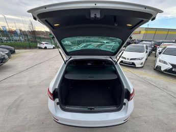 Skoda Superb 2.0 TDI SportLine DSG Euro 6 (s/s) 5dr