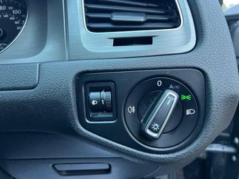 Volkswagen Golf 1.6 TDI BlueMotion Tech SE DSG Euro 5 (s/s) 5dr