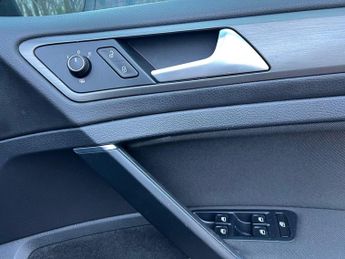 Volkswagen Golf 1.6 TDI BlueMotion Tech SE DSG Euro 5 (s/s) 5dr