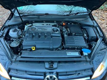 Volkswagen Golf 1.6 TDI BlueMotion Tech SE DSG Euro 5 (s/s) 5dr