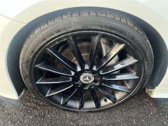 Mercedes-Benz E Class 2.0 E220d AMG Line (Premium) G-Tronic+ Euro 6 (s/s) 2dr