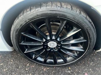 Mercedes-Benz E Class 2.0 E220d AMG Line (Premium) G-Tronic+ Euro 6 (s/s) 2dr