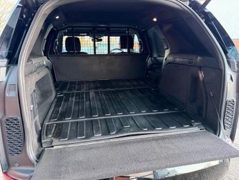 Land Rover Discovery 3.0 SD V6 HSE Auto 4WD Euro 6 (s/s) 5dr