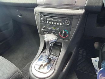 Citroen C4 1.6i 16V SX Hatchback 5dr Petrol Automatic (180 g/km, 110 bhp)