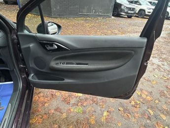 DS AUTOMOBILES DS 3 1.2 PureTech DStyle Nav Euro 6 (s/s) 3dr