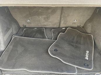 Peugeot 2008 1.2 PureTech Allure SUV 5dr Petrol EAT Euro 6 (s/s) (110 ps)