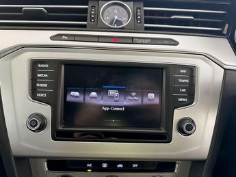 Volkswagen Passat 1.6 TDI BlueMotion Tech SE Business Saloon 4dr Diesel Manual Eur