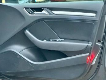 Audi A3 2.0 TDI S line Sportback S Tronic Euro 6 (s/s) 5dr (Nav)