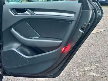 Audi A3 2.0 TDI S line Sportback S Tronic Euro 6 (s/s) 5dr (Nav)