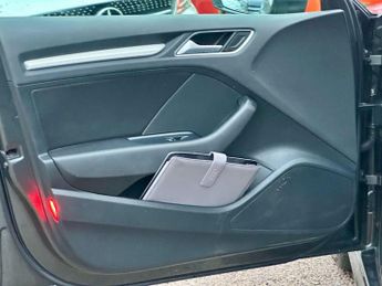 Audi A3 2.0 TDI S line Sportback S Tronic Euro 6 (s/s) 5dr (Nav)