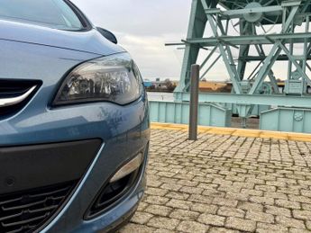 Vauxhall Astra 1.6 16V Design Sports Tourer Auto Euro 5 5dr