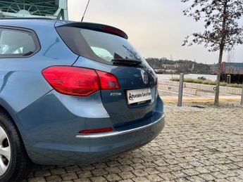 Vauxhall Astra 1.6 16V Design Sports Tourer Auto Euro 5 5dr