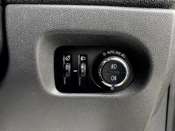 Vauxhall Corsa 1.4 16V SE Auto Euro 5 5dr