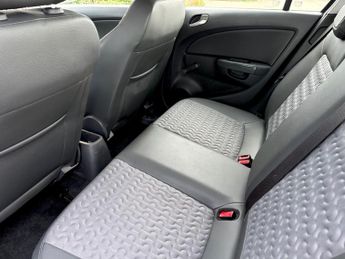 Vauxhall Corsa 1.4 16V SE Auto Euro 5 5dr