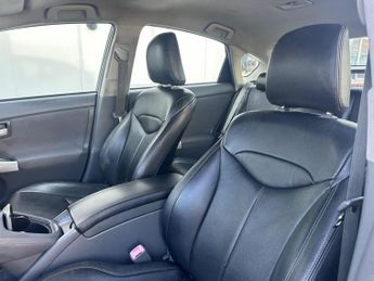 Toyota Prius 1.8 VVT-h T4 CVT Euro 5 (s/s) 5dr