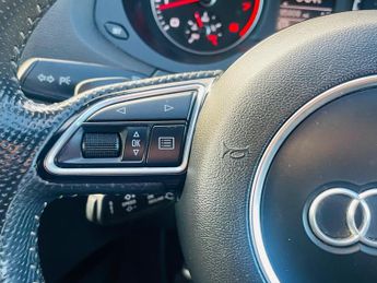 Audi Q3 2.0 TFSI Black Edition S Tronic quattro Euro 6 (s/s) 5dr