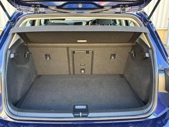 Volkswagen Golf 1.5 eTSI MHEV Life DSG Euro 6 (s/s) 5dr