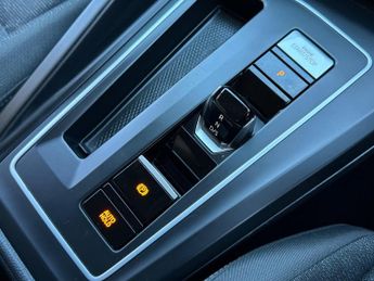 Volkswagen Golf 1.5 eTSI MHEV Life DSG Euro 6 (s/s) 5dr