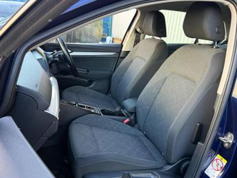 Volkswagen Golf 1.5 eTSI MHEV Life DSG Euro 6 (s/s) 5dr