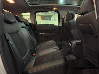 Peugeot 3008 2.0 HDi Allure Auto Euro 5 5dr