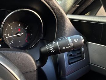 Jaguar XF 2.0d R-Sport Auto Euro 6 (s/s) 4dr