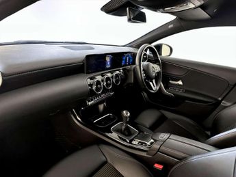 Mercedes-Benz A Class 1.3 A180 Sport (Executive) Hatchback 5dr Petrol Manual Euro 6 (s