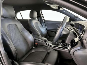 Mercedes-Benz A Class 1.3 A180 Sport (Executive) Hatchback 5dr Petrol Manual Euro 6 (s