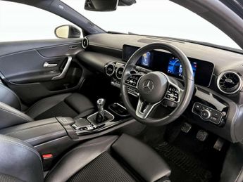 Mercedes-Benz A Class 1.3 A180 Sport (Executive) Hatchback 5dr Petrol Manual Euro 6 (s