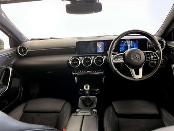 Mercedes-Benz A Class 1.3 A180 Sport (Executive) Hatchback 5dr Petrol Manual Euro 6 (s