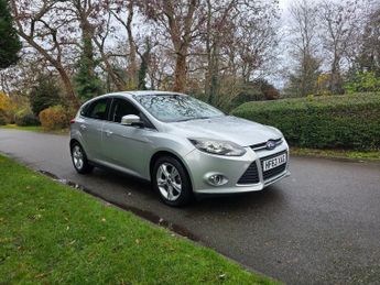 Ford Focus 1.6 Zetec Powershift Euro 5 5dr