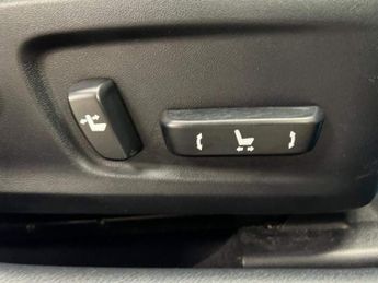 Lexus IS 2.5 300h F Sport E-CVT Euro 6 (s/s) 4dr