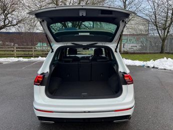 Volkswagen Tiguan 2.0 BiTDI R-Line DSG 4Motion Euro 6 (s/s) 5dr