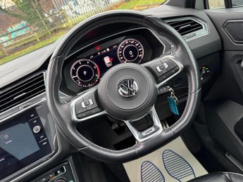 Volkswagen Tiguan 2.0 BiTDI R-Line DSG 4Motion Euro 6 (s/s) 5dr